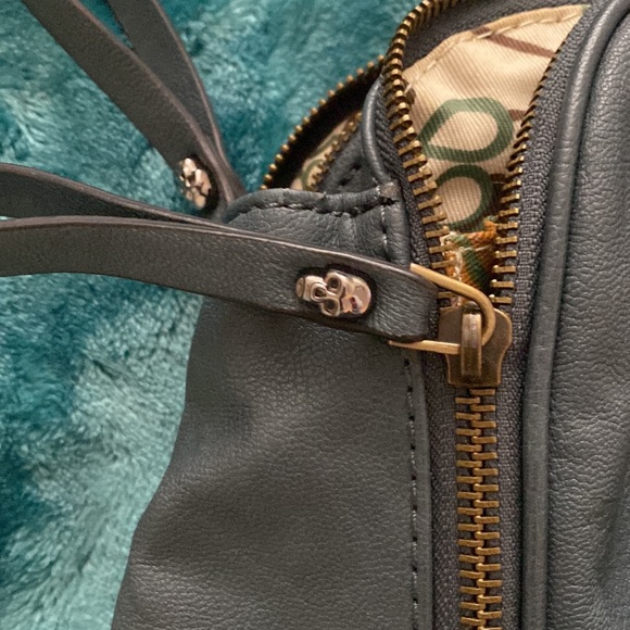 Guess blue handbag with bronze, silver and skull details - Picture 7 of 7